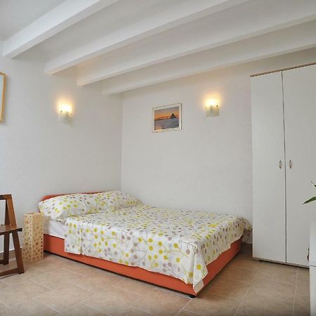 Apartments Sonia & Ana Τρογκίρ Εξωτερικό φωτογραφία