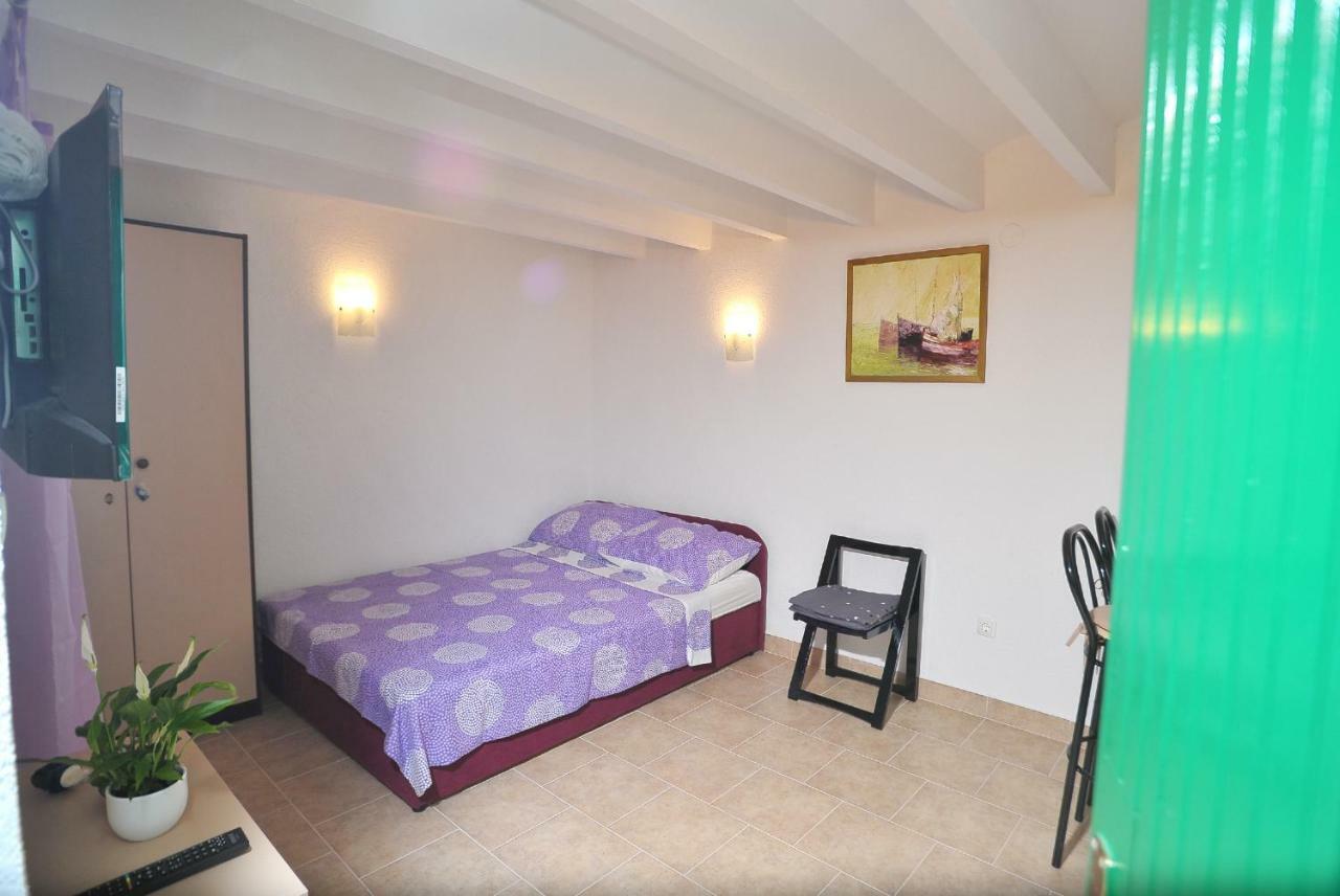 Apartments Sonia & Ana Τρογκίρ Εξωτερικό φωτογραφία