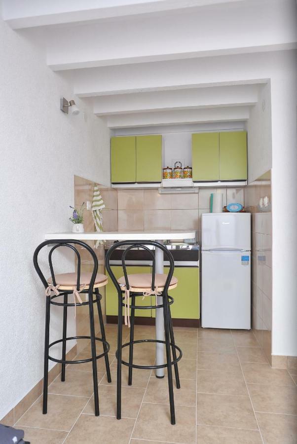 Apartments Sonia & Ana Τρογκίρ Εξωτερικό φωτογραφία