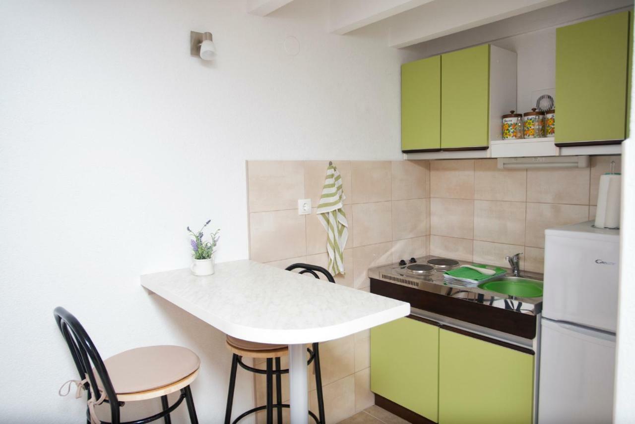 Apartments Sonia & Ana Τρογκίρ Εξωτερικό φωτογραφία